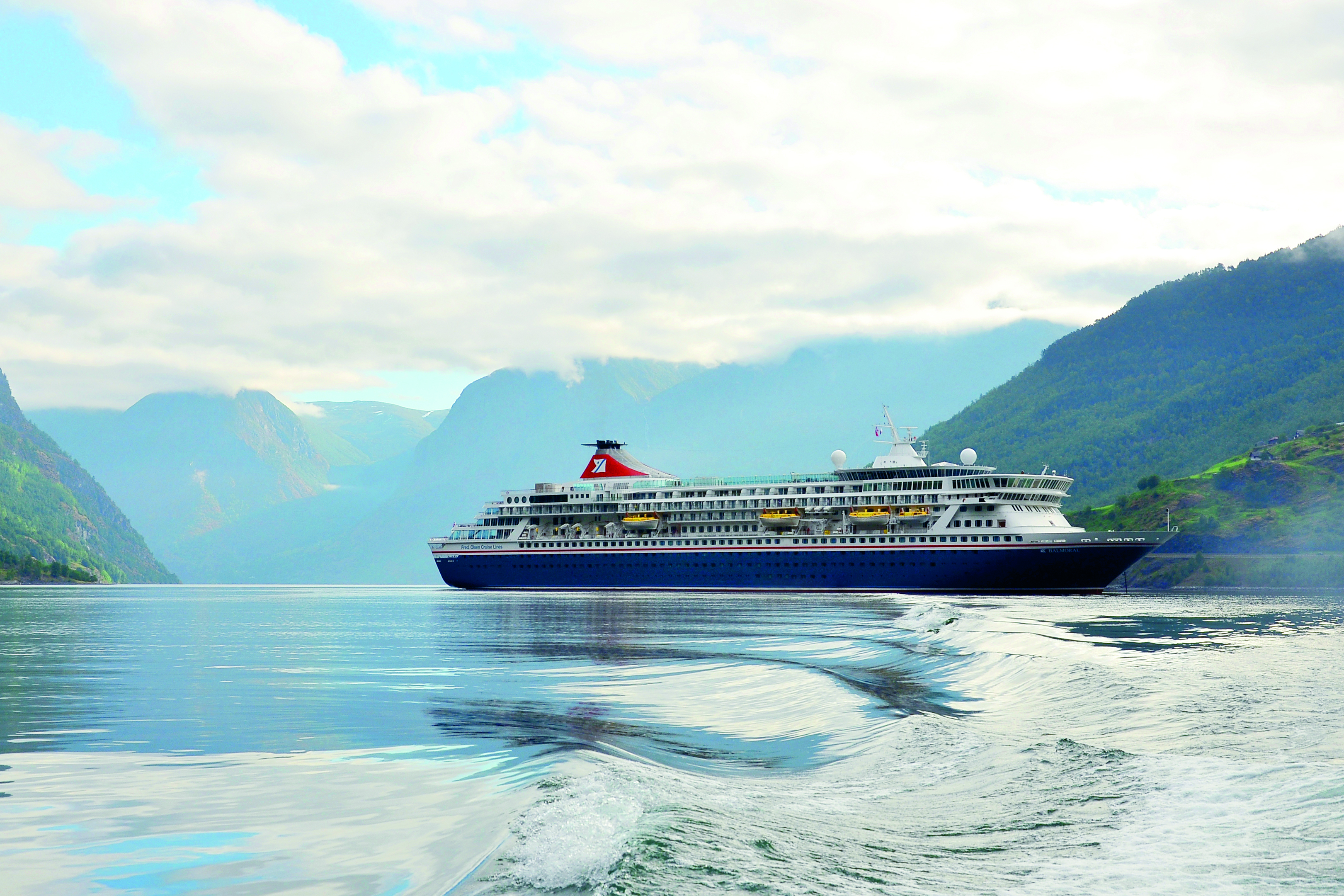 <p>Balmoral is named after the Scottish residence of the British Royal Family, and the Scottish theme runs throughout the main dining venues – the Ballindalloch, Avon and Spey – where guests can enjoy tantalising menus prepared by our expert chefs.</p>